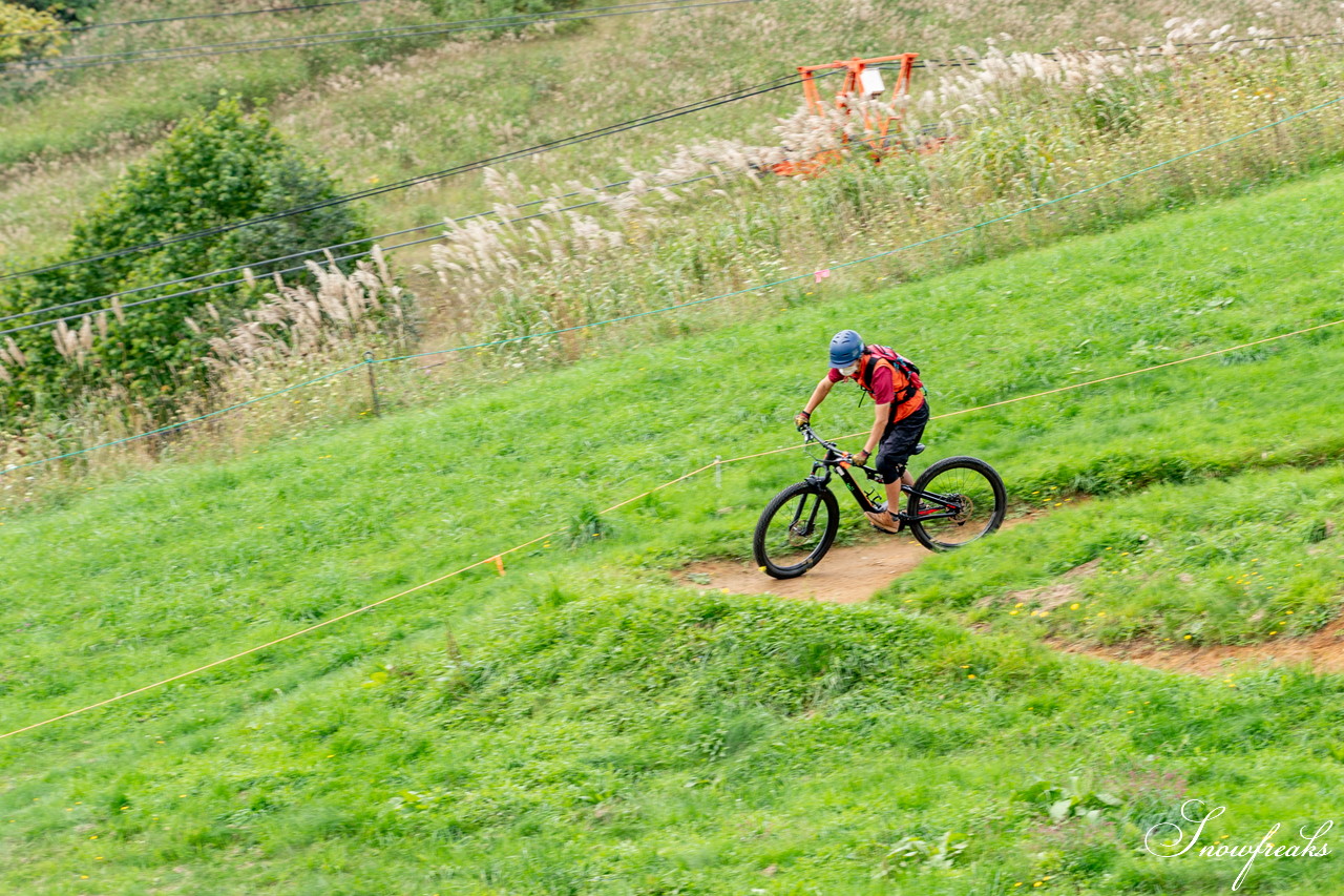 ニセコマウンテンリゾート グラン・ヒラフ　電動アシスト付きMTB『Turbo Levo』でフロートレイルにチャレンジ！